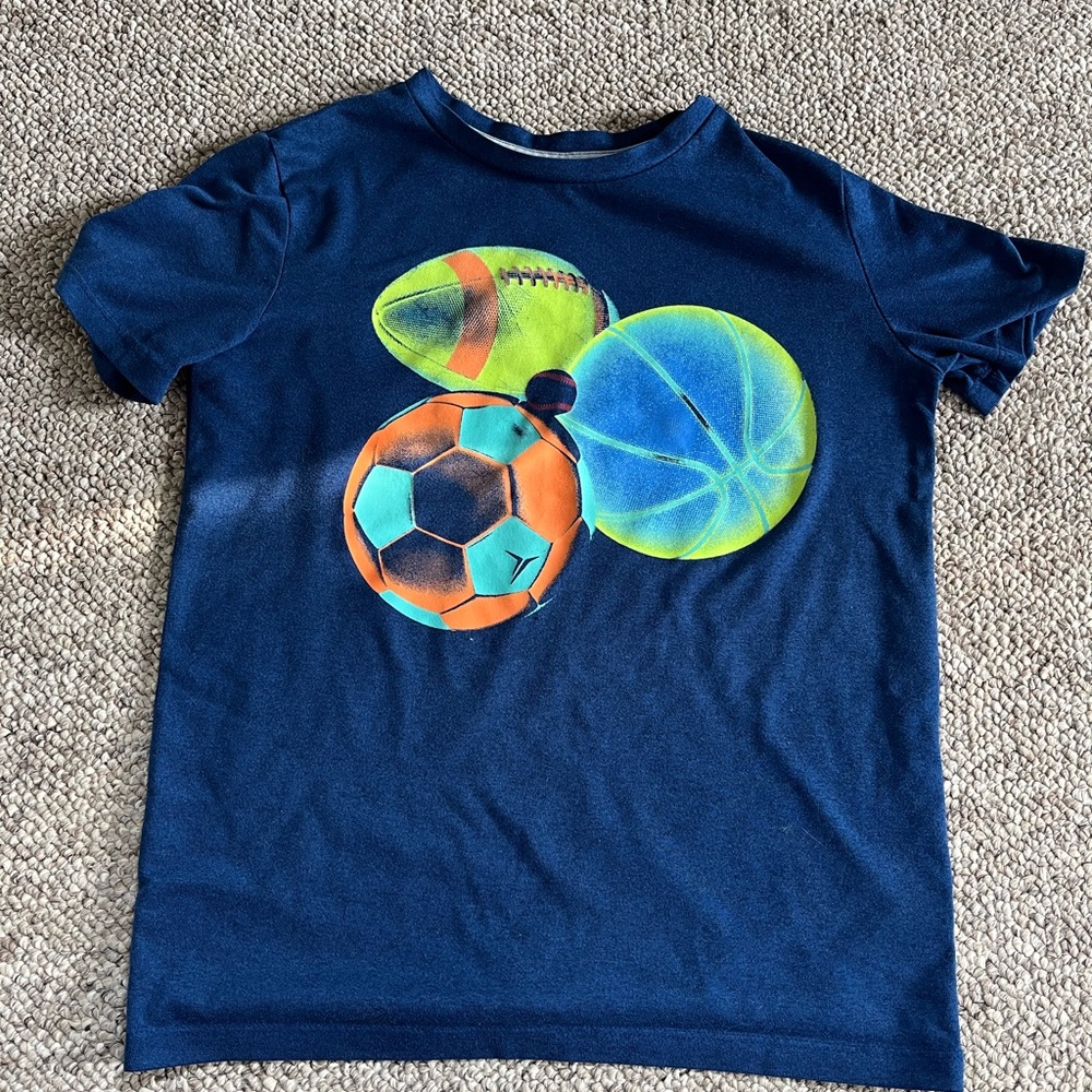 Old Navy Active-Dry Graphic Sports t-shirt, Size 10-12, good condition